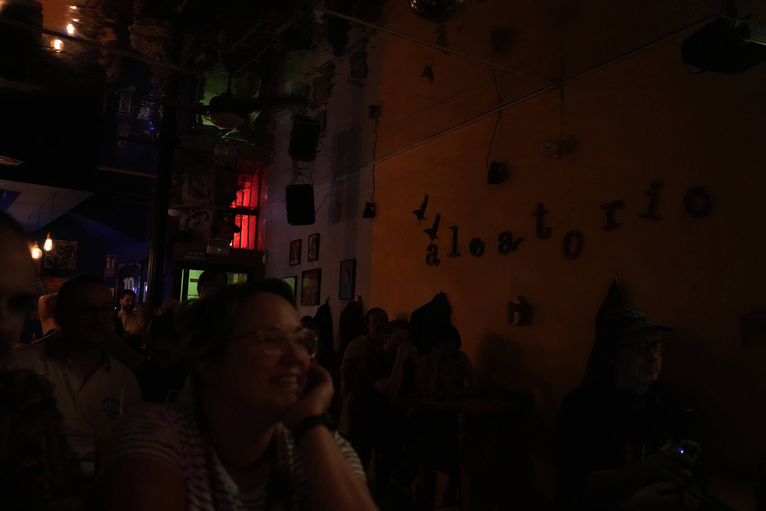 Intimate comedy club moment at Madrid Comedy Festival